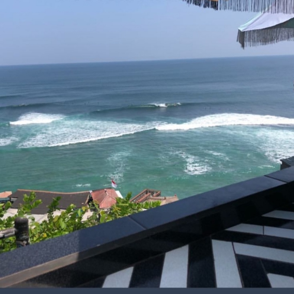 Meet your Posher, Liz